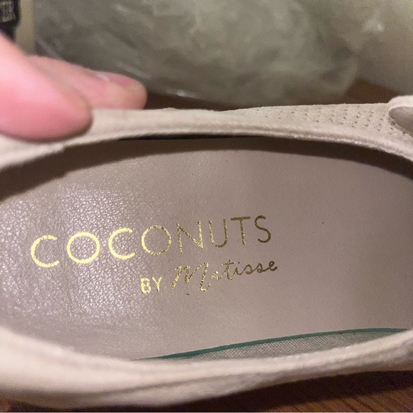 Women's Beige Loafers with Chain Detail - Picture 6 of 6